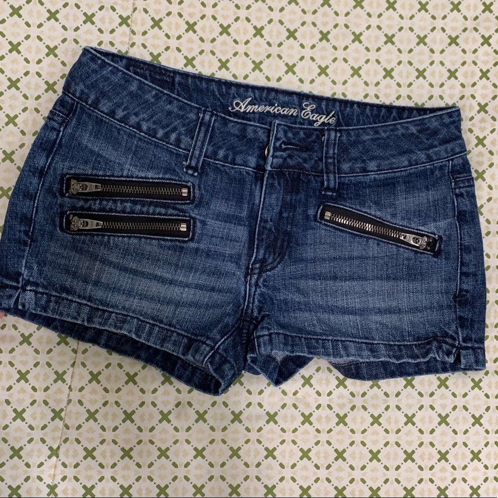 SOLD!! American eagle shorts